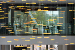 agasi-The-Cloud-artwork-Science-Faculty-Leiden-University-photo-Monique-Shaw