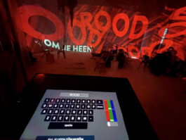 agasi alles om je heen 